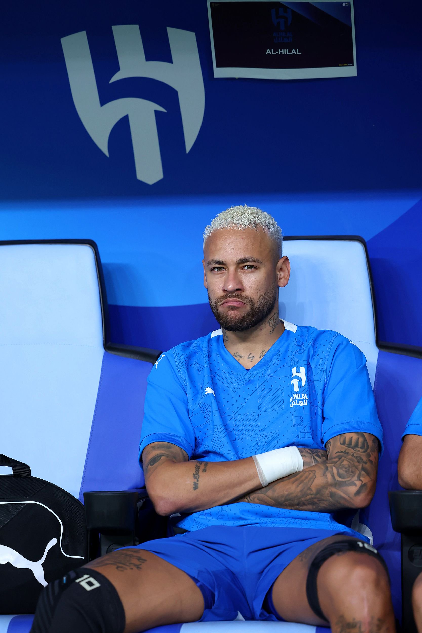 ayx sports 官方网站关于内马尔回归赛场，赛况扑朔迷离首场状态亮眼，澳大利亚队观众沸腾！的信息