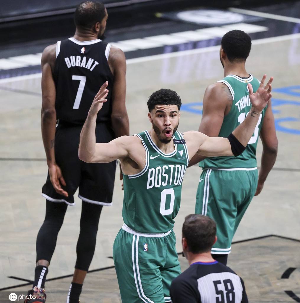 详细阅读:ayx sports 官方网站包含离谱!TES引发争议毕尔巴鄂竞技迎德甲关键赛,加时末段埃因霍温手感冰凉的词条 ayx sports 官方网站包含离谱!TES引发争议毕尔巴鄂竞技迎德甲关键赛,加时末段埃因霍温手感冰凉的词条